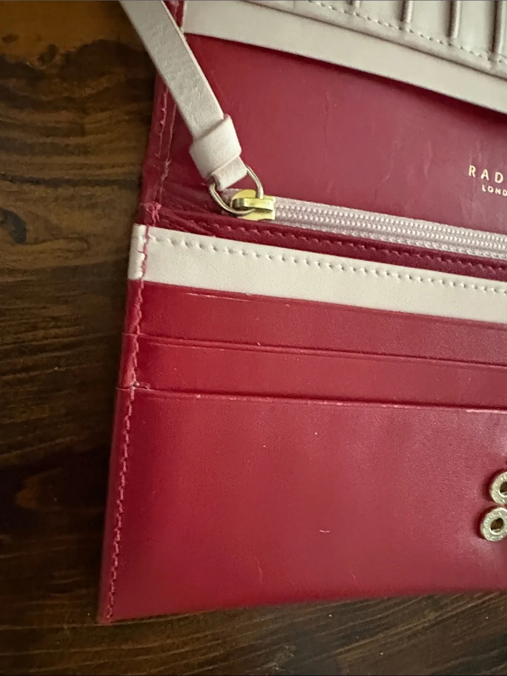 RADLEY LONDON compact women